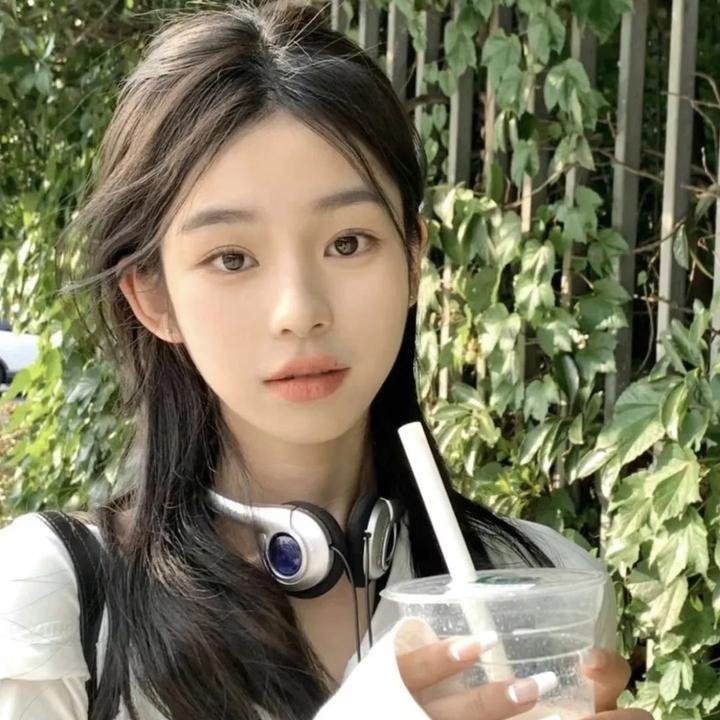 艾蜜莉·布莱尔的秘密